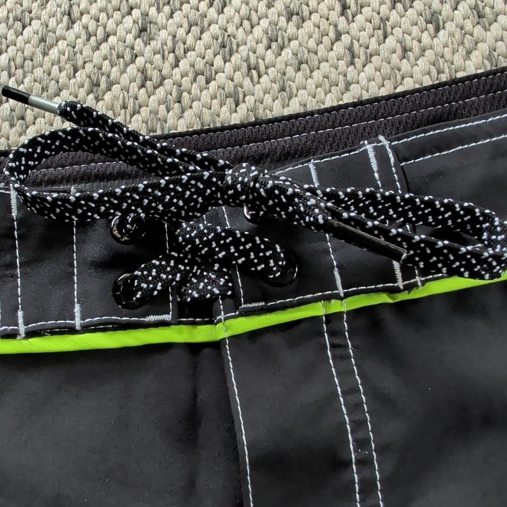 Rip Curl Mirage Ultimate Stretch Boardshorts Mens Sz 34 Black & Neon Green EUC - Picture 8 of 10